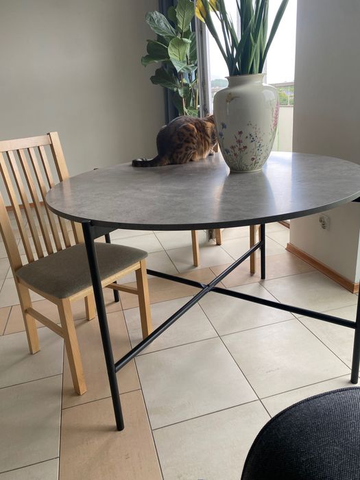 Sprzedam stół bdb stan szary beton jysk 110 cm