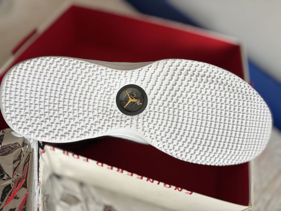 Tenis Nike Air Jordan - NOVOS - Tam 52.5