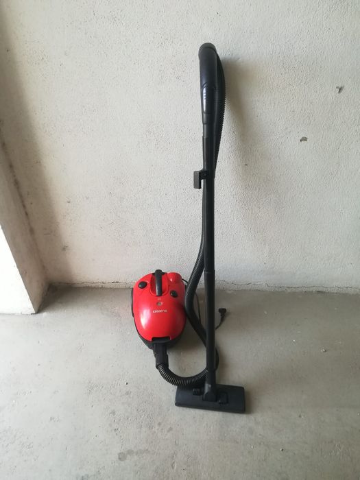 Aspirador vermelho