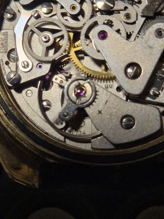 Relógio a corda Almery