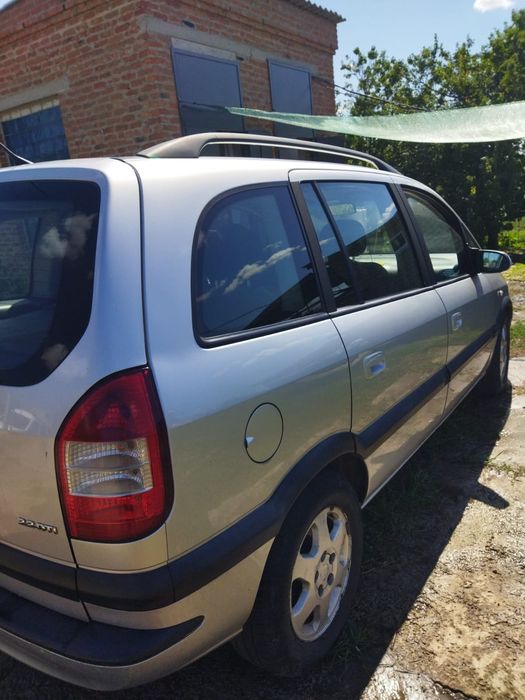 Opel Zafira 2.2D 2003 року
