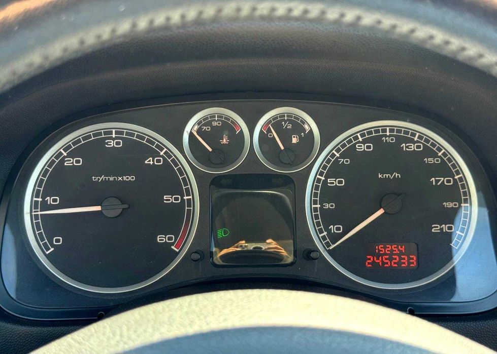 Peugeot 307 1.6 HDi- Garantia Incluída