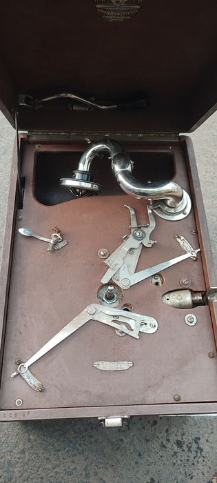 Патефон Грампласттрест