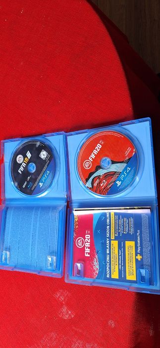 Sprzedam dwie gry na ps4 Fifa 18 i Fifa 20