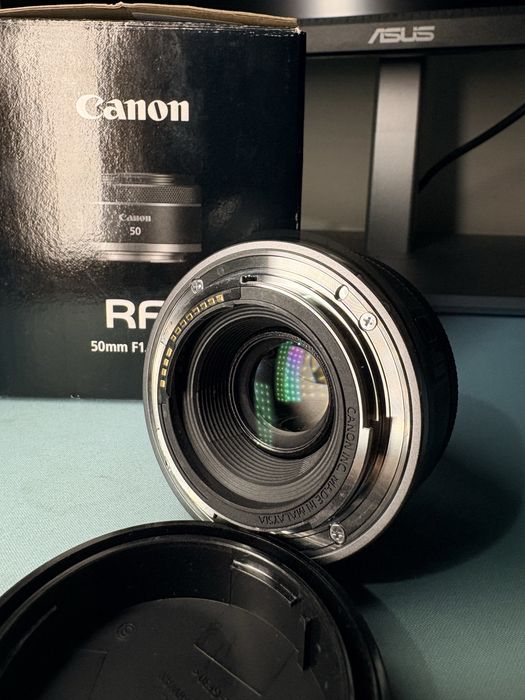 Canon RF 50mm f1.8 STM