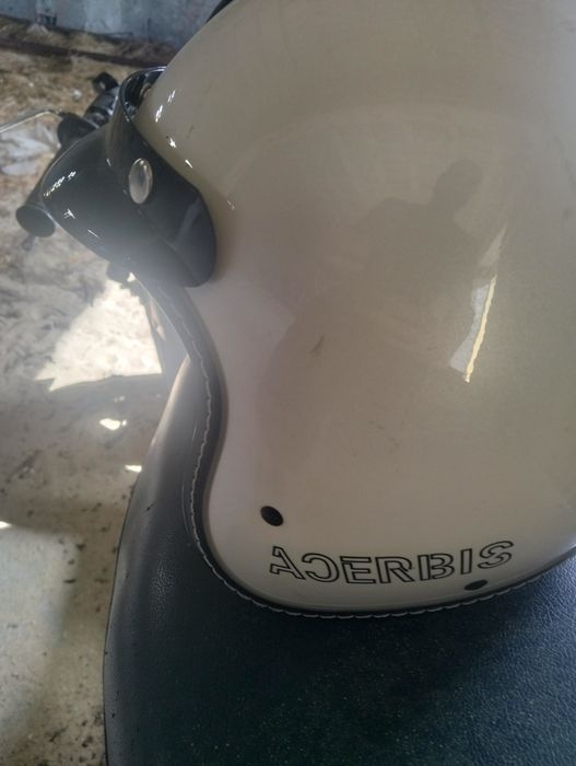 Capacete com pouco uso 20 €