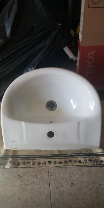 ROCA Wall-Mounted Basin471781772614717441