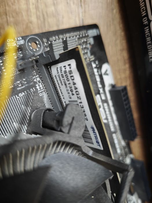 ASUS B250 Mining Expert i3 6100 RAM DDR4 4GB zestaw mining