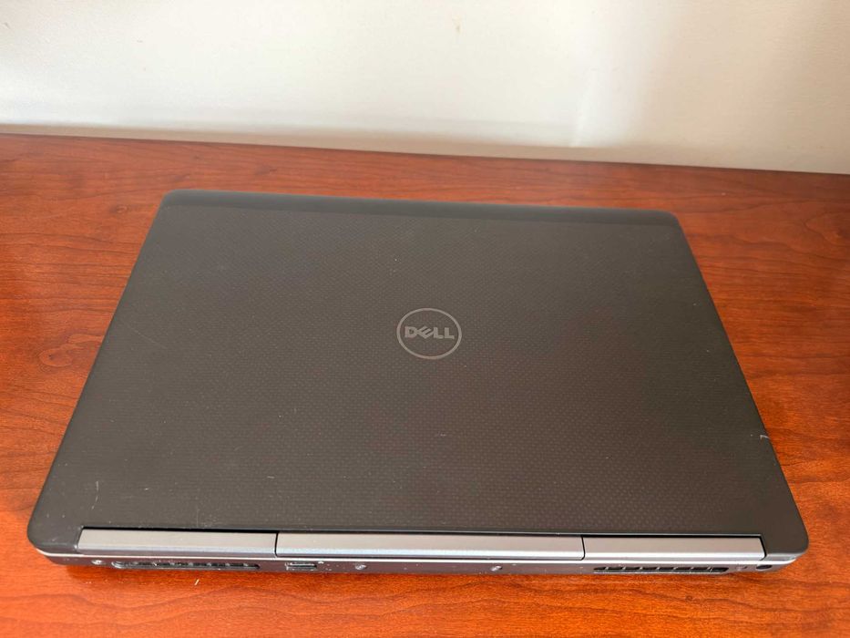 Dell Precision 7520 15.6"FulHD|i7-6820HQ|32G Ram|Ssd 1TB|Quadro M1200|