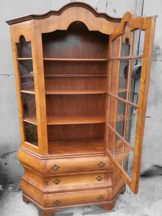 * Witryna, brzuchatka neobarokowa* transport