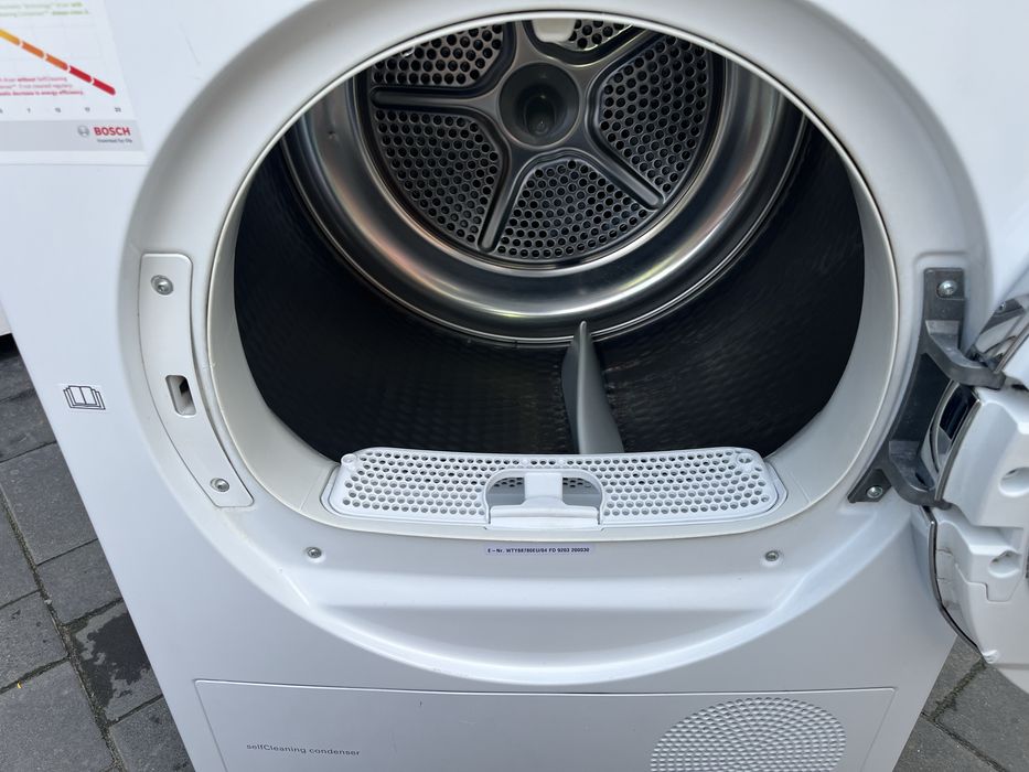 Сушильна машина Bosch WTY88780EU, Serie