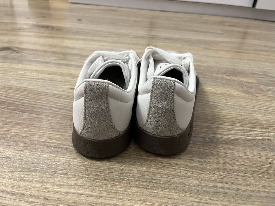 Кросівки adidas