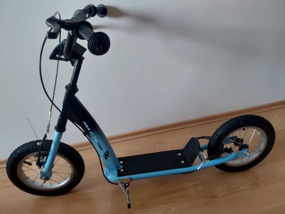 Hulajnoga dziecięca na pompowanych kolach