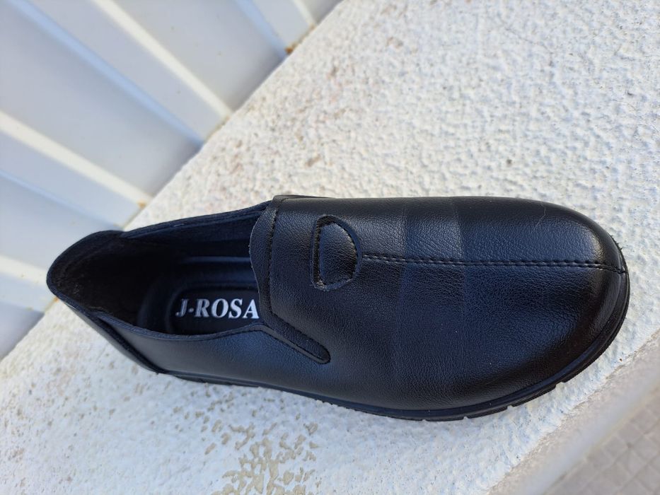 Vende se sapatos de pele n36 macios e leves