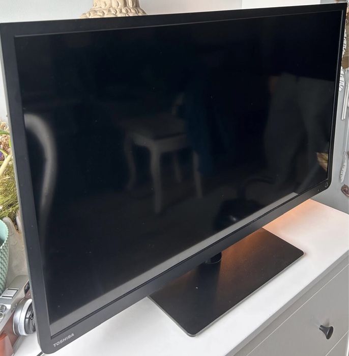 LCD Colour Tv, usado , serial n• 15J02508