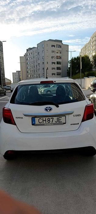 Toyota Yaris Hybrid 1.5 Comfort Navi à Venda