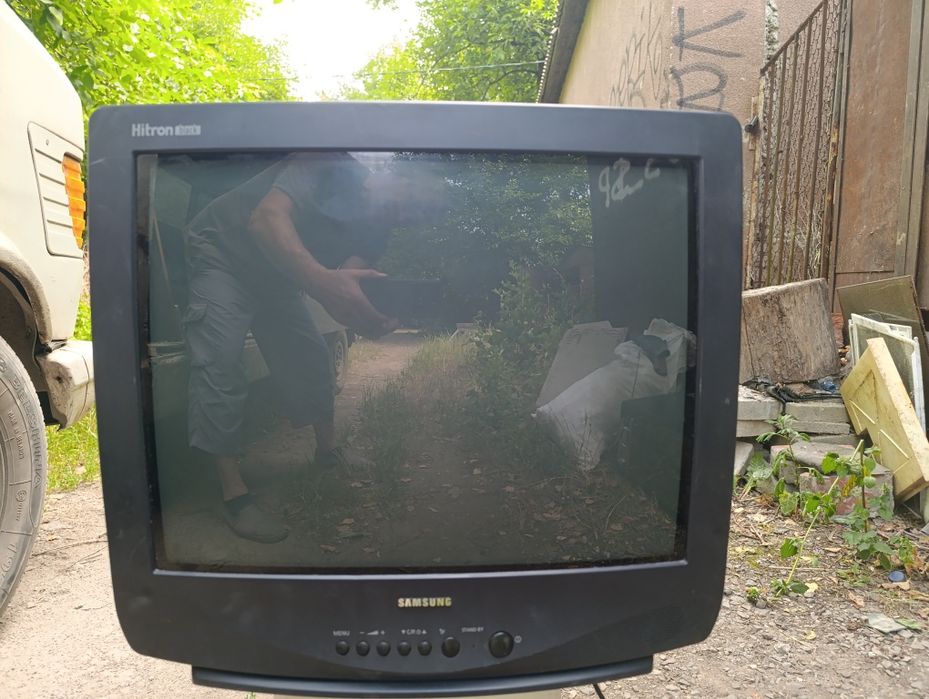 Продам телевизор ФИЛИПС б\у