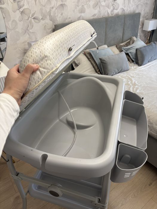Przewijak z wanienką Chicco