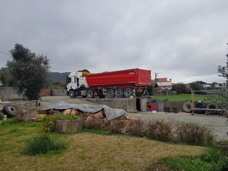 Semirreboque basculante