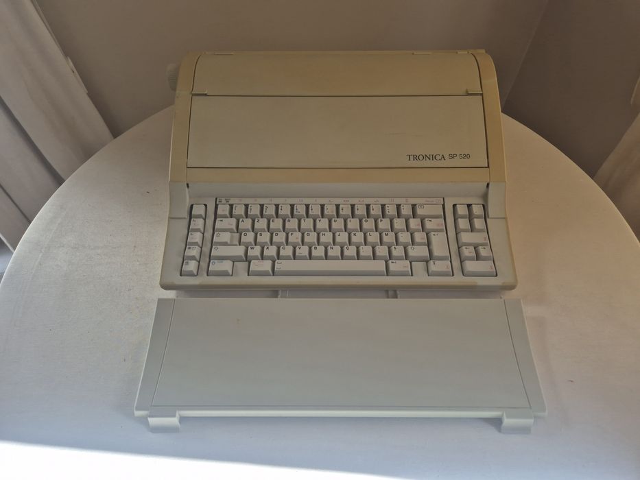 Maquina de escrever electrica