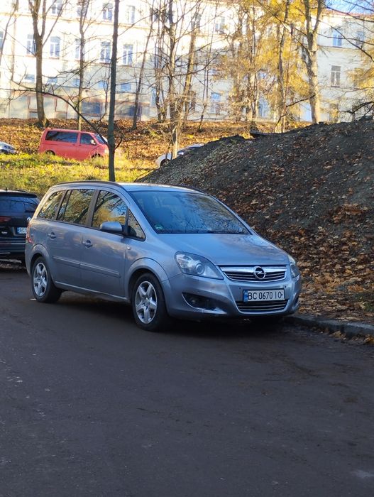 Opel zafira 2008 рік