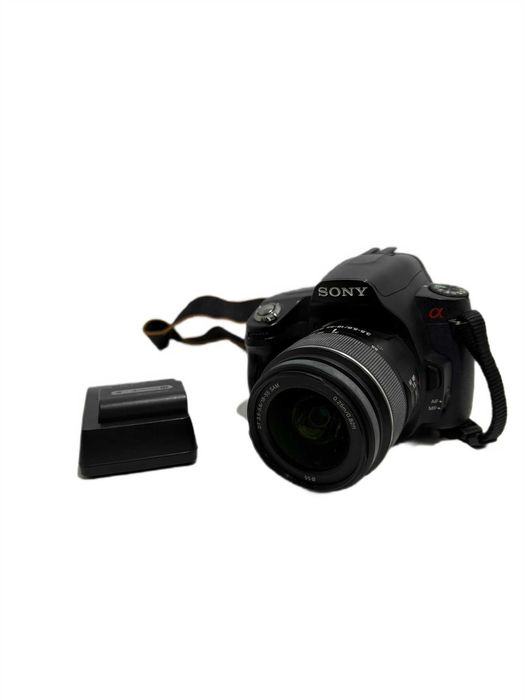 Lustrzanka Sony Alpha DSLR-A290 z obiektywem i ładowarką