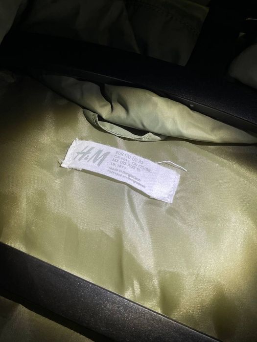 Зимова куртка H&M  для дівчини або жінки