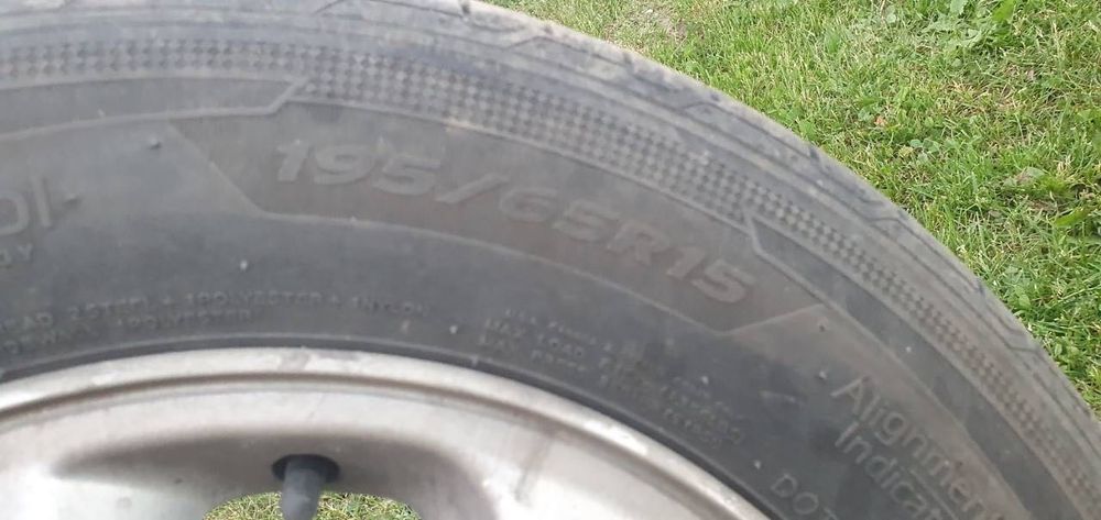 Литі диски KIA Cee'd R15 5×114,3 ET50 + шини Hankook 195/65 R15