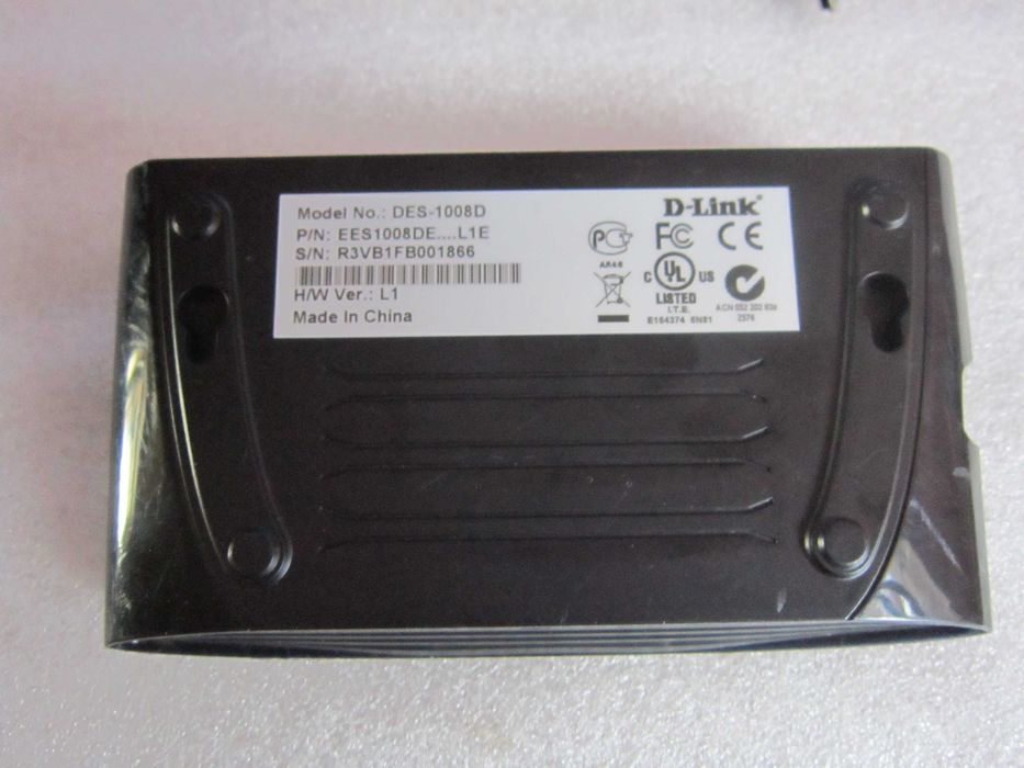 Switch D-Link DES-1008D sprawny na mini usb