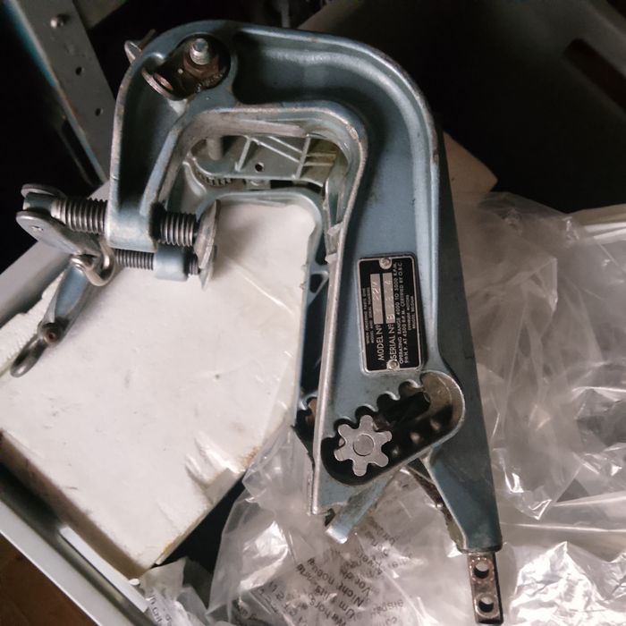 Silnik zaburtowy evinrude z 1967 w częściach na części. Model sportwin 9,5 km.