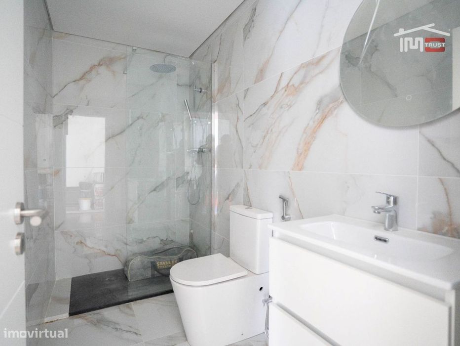 Moradia Térrea Totalmente Remodelada com Espaço Exterior | Pego, Ab...