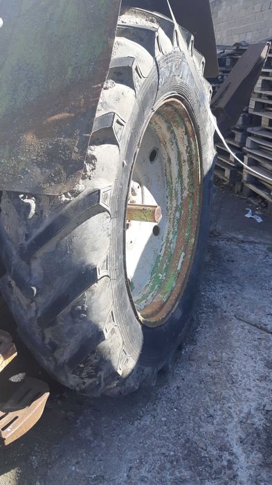 Екскаватор ЕО-2621В-2 продаю