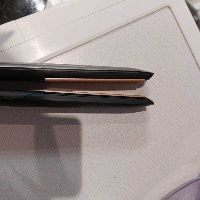 Prostownica Remington Keratin Therapy.