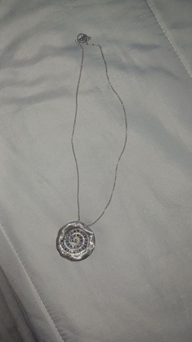 Colar prata como novo