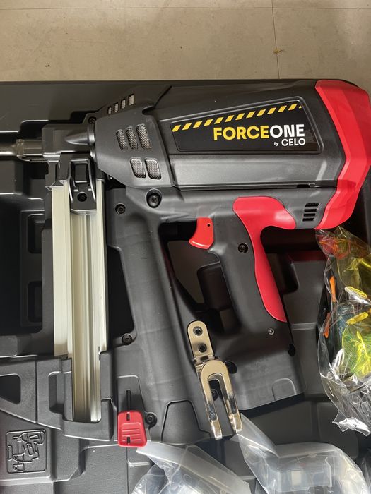 Wypożycz osadzak Celo gwoździarka