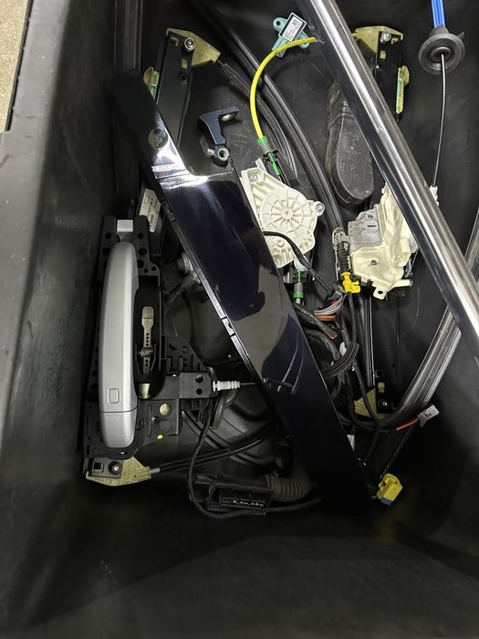 Audi A4 B8 дверь передняя правая