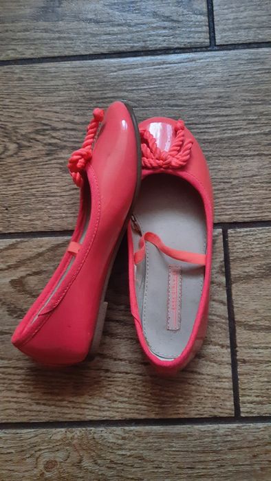 Lakierowane baleriny Zara r. 29