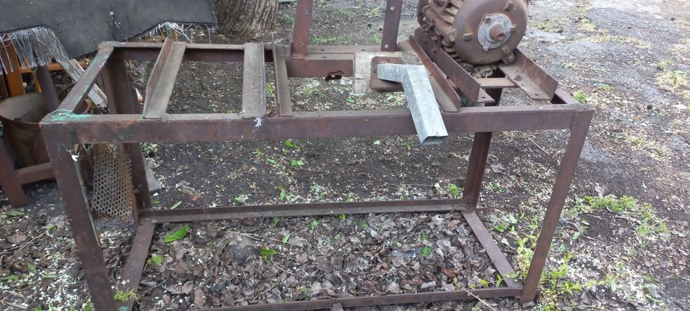 Круподерка, зернодробілка.