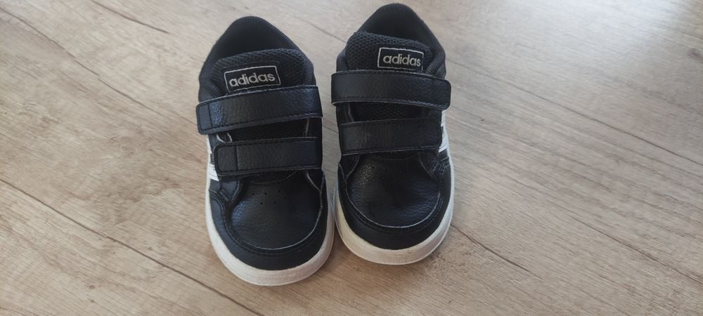 Bucki Adidas rozmiar 21
