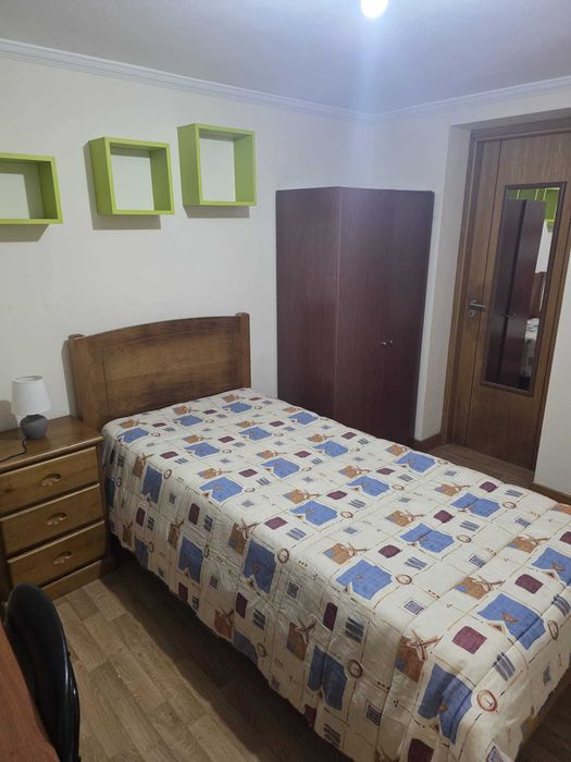 ARRENDA-SE QUARTOS a estudantes Coimbra