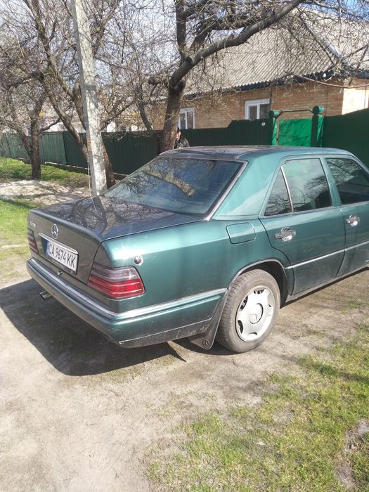 Mercedes-Benz w124e250