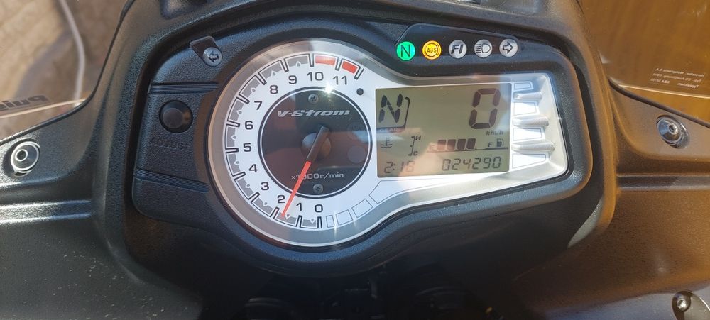 Suzuki V-Strom 650