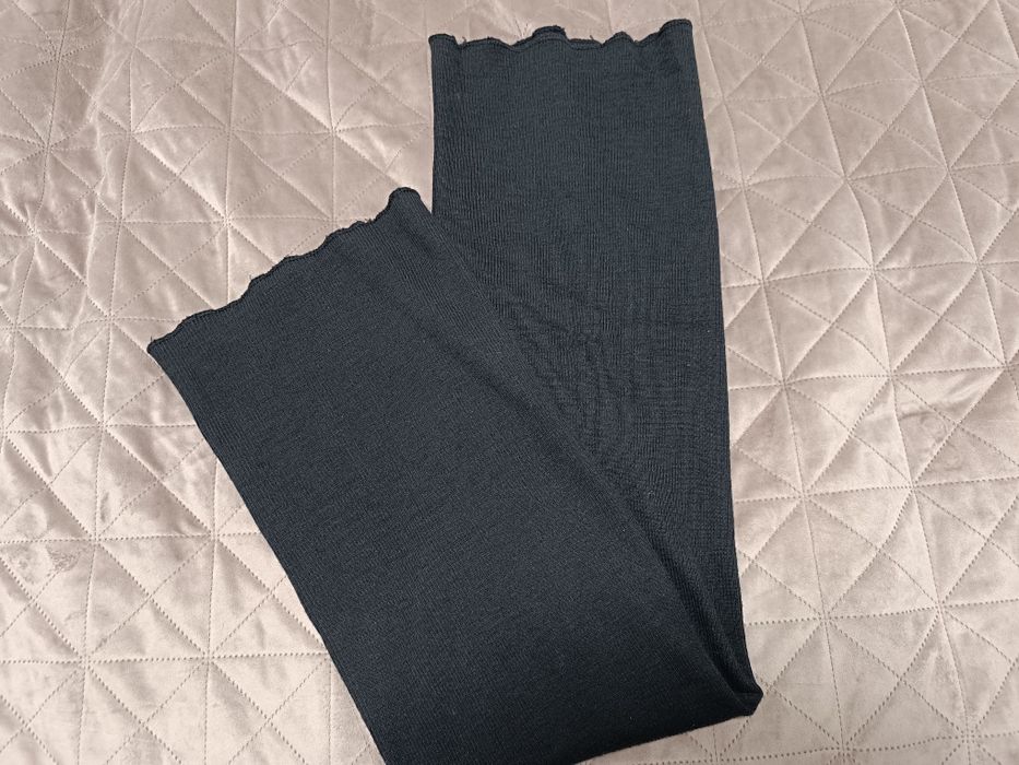 Szalokominiarka czarna mon