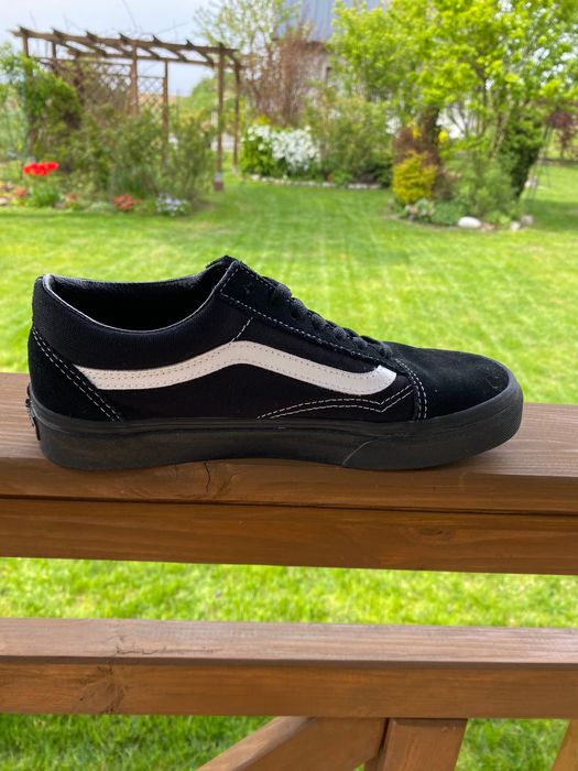 Czarne buty vans
