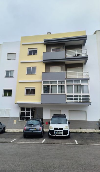 T1 com Parqueamento Algueirao - Mem Martins