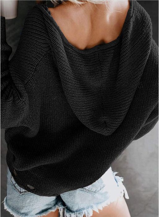 Damska bluza z kapturem z długim rękawem i dekoltem w czarna r.M/XL