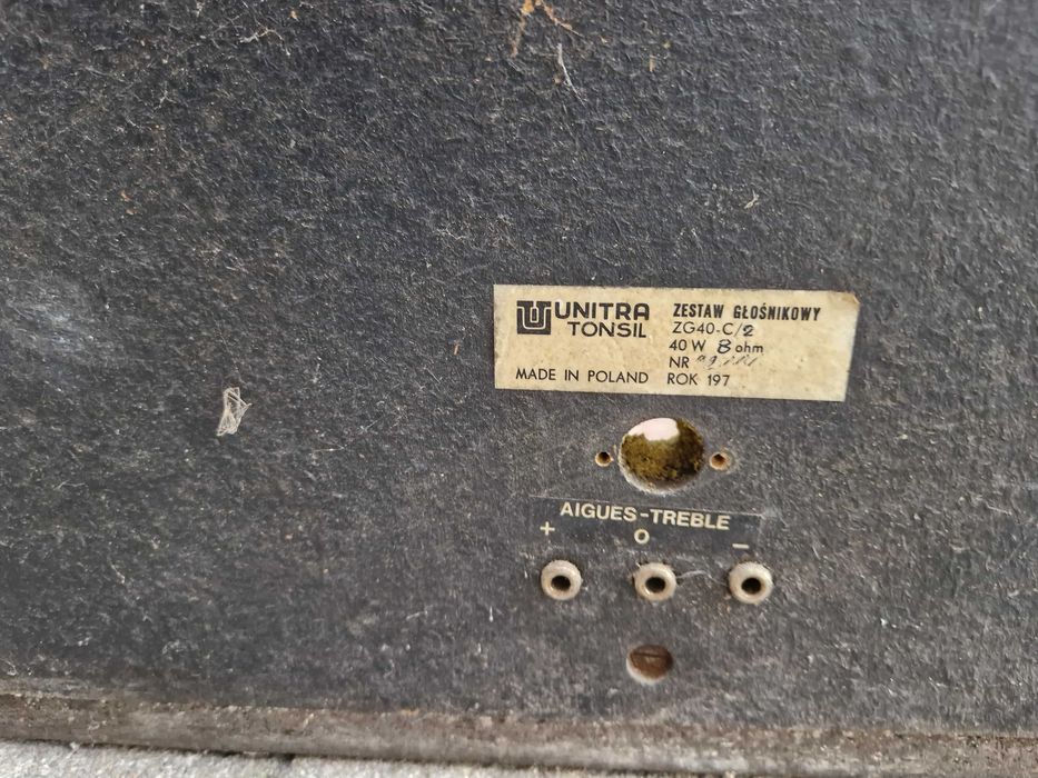 Skrzynie z kolumn Tonsil, Unitra, Diora, Pionier.