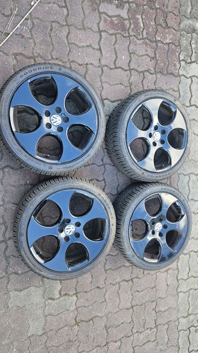 Felgi koła VW GTI 7,5x 18 wielosezon 225/40 r18 jak nowe