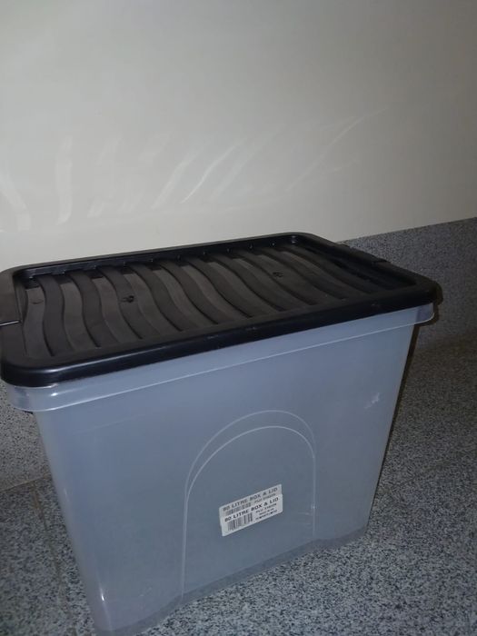 8x Pojemnikow 80 litrow