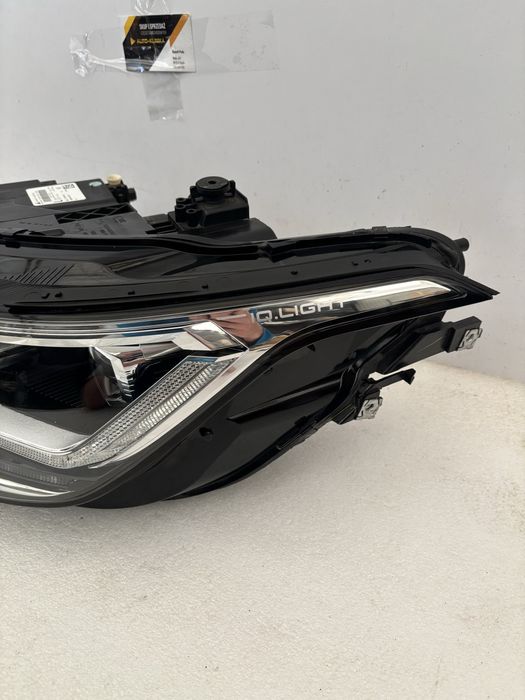 VW Tiguan II 2 lift 5NN Allspace 20- lampa lewy przód lewa IQ LIGHT